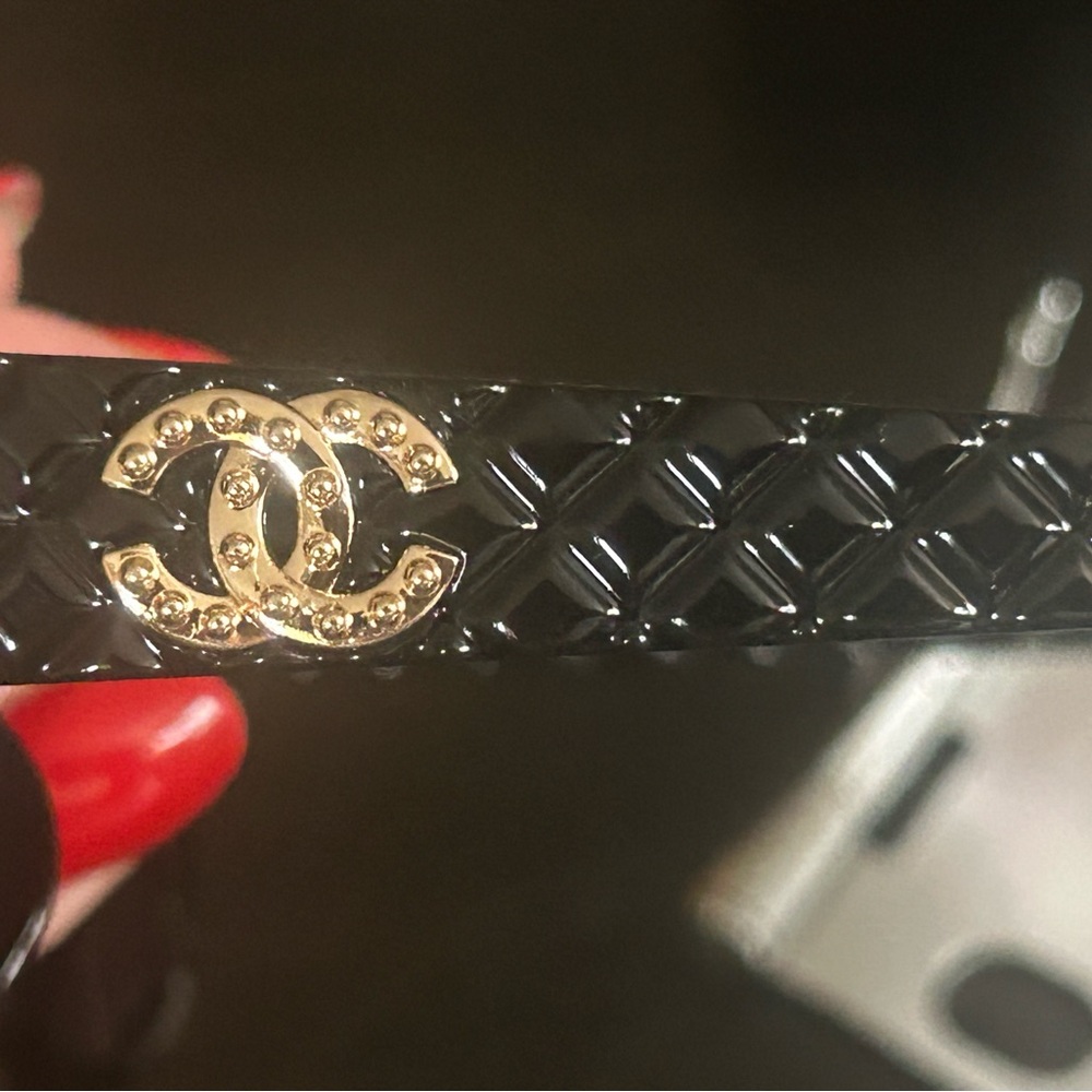 Black sunglasses  with Gold CC Accent